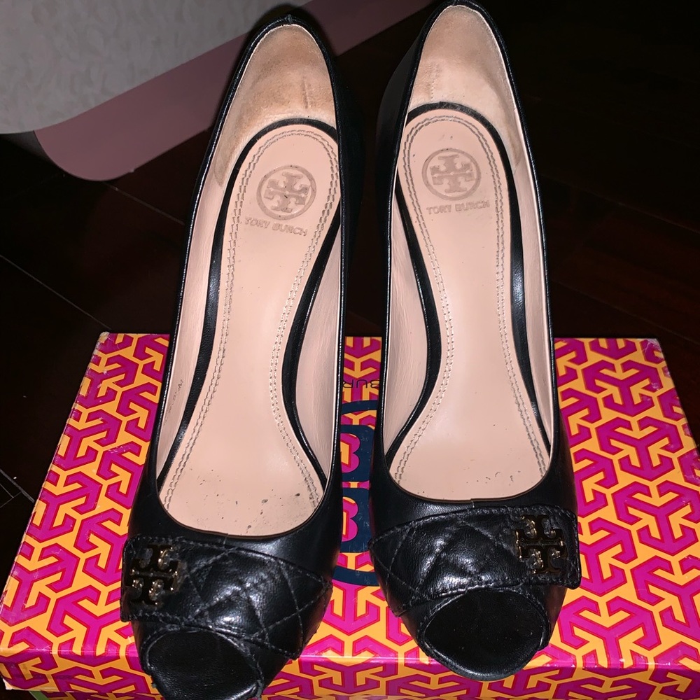 Tory Burch Leila Peep toe Quilted Wedges